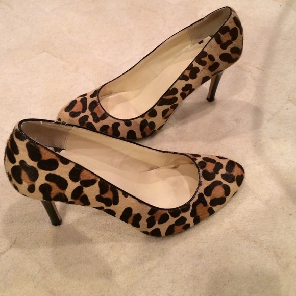 Max Studio Leopard Print Pony Hair Pumps