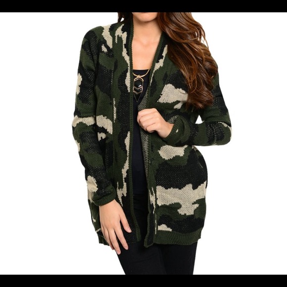 Tops - Camouflage print sweater  size Medium