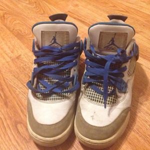 air jordan militarys 4s