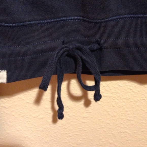 sweater - Picture 2 of 4