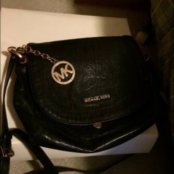 Michael kors medium hobo purse - Picture 4 of 4