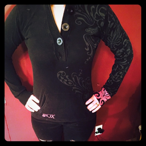 Fox black and hott Pink pull over shirt