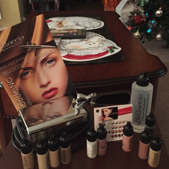 Tan shade airbrush makeup system used only once!!
