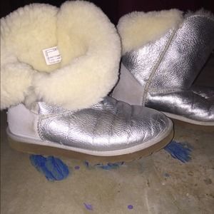 Silver Bailey Button Uggs