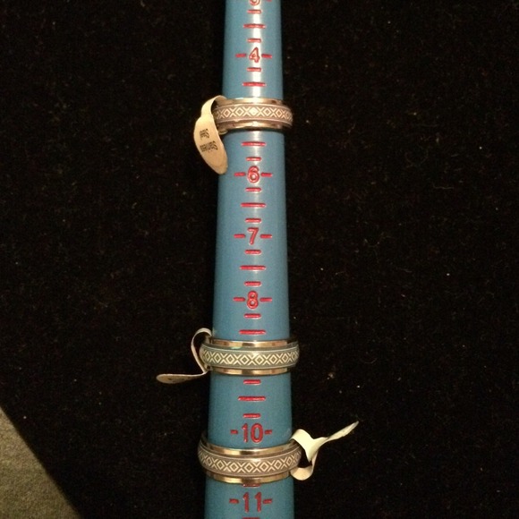 Buy 2 Get 3 FREE! Stainless Steel silver ring. NWT - Picture 2 of 2