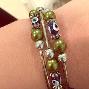 Beaded bracelet
