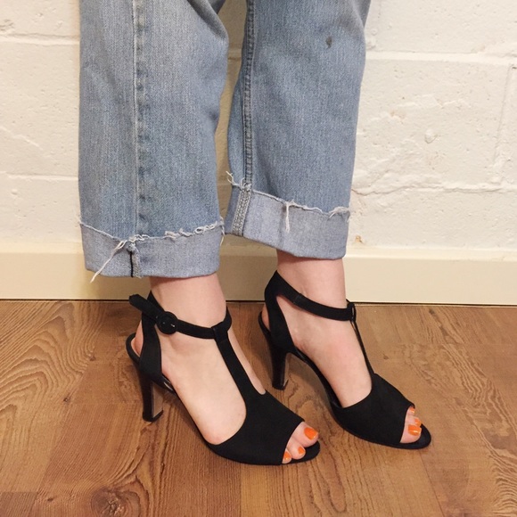 Vintage T strap Suede Heels