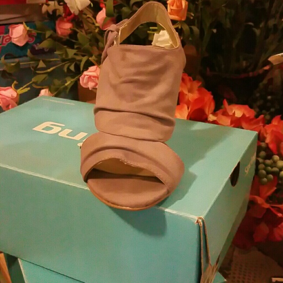 Call it Spring open toe shoes - Picture 3 of 3