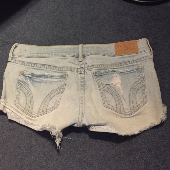 Destroyed denim Hollister shorts - Picture 2 of 4