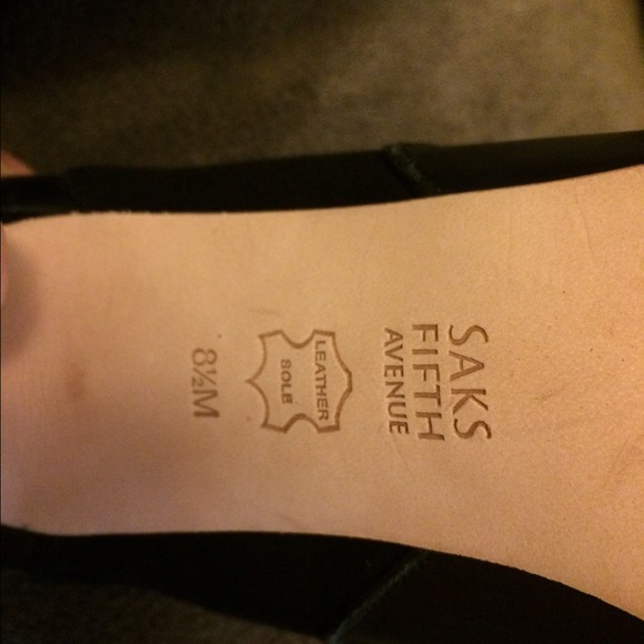 Saks Fifth Ave leather peep-toe heels! - Picture 2 of 4