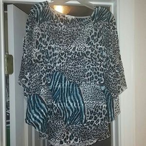 Blue and white leopard top