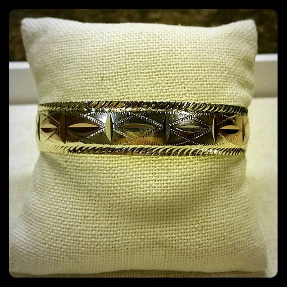 Gold bangle