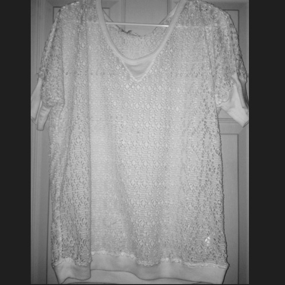 White Maurice's shirt