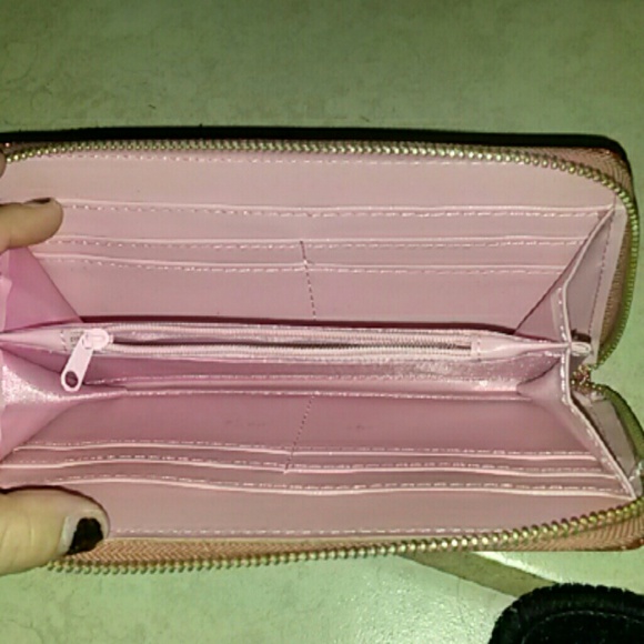 Wallet - Picture 2 of 2