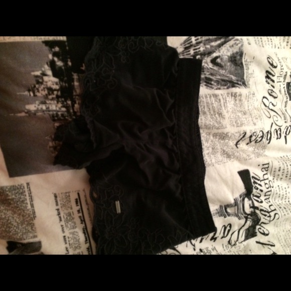 Abercrombie kids floral shorts