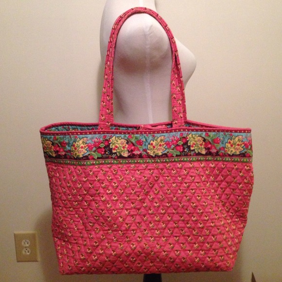 Large Vera Bradley travel bag