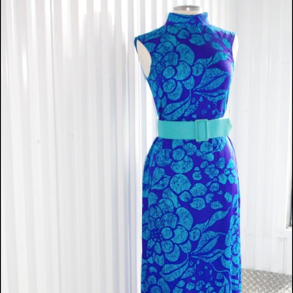 Vintage 70s Ladies Floral Maxi Dress - Picture 2 of 4