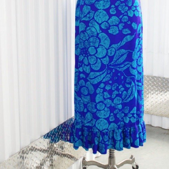 Vintage 70s Ladies Floral Maxi Dress - Picture 4 of 4