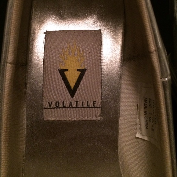 Shoes - Picture 2 of 4