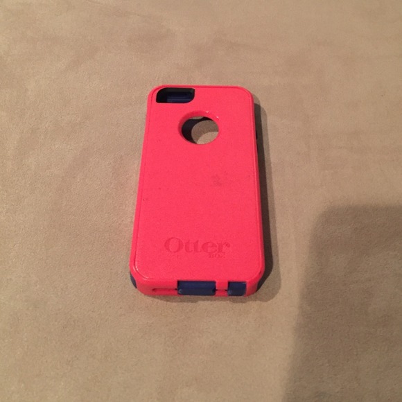 iPhone 5 or 5s otter box case (commuter series)