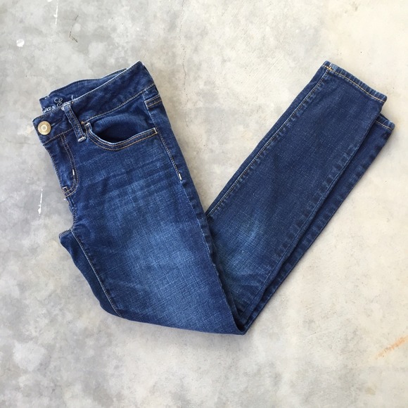 Size 4 Short AE Jeggings