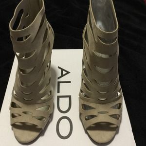 ALDO Gradossa. Worn once