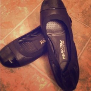 Kenneth Cole ballet flats