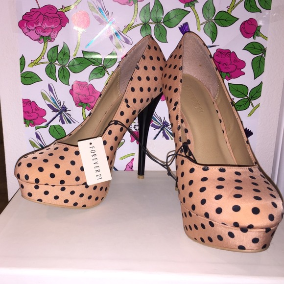 Forever 21 pumps