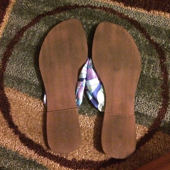 Sandals - Picture 2 of 3