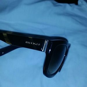 Tommy Hilger women's sun glasses