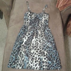 Leopard print sleeveless dress