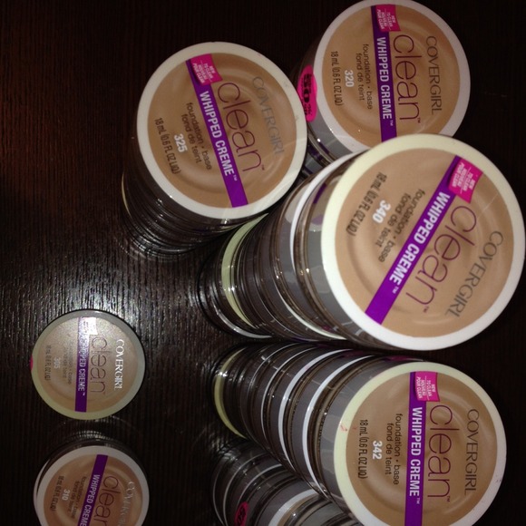 Creme foundation - Picture 2 of 4