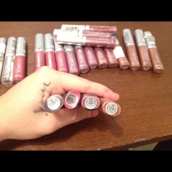 Lip gloss - Picture 3 of 4