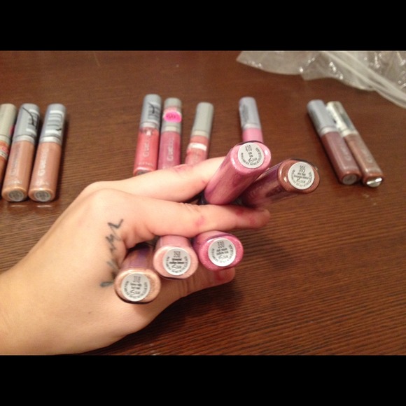 Lip gloss - Picture 4 of 4