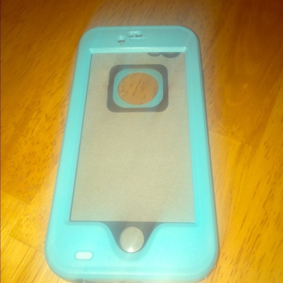 Iphone 6 shockproof and water resistant case!!