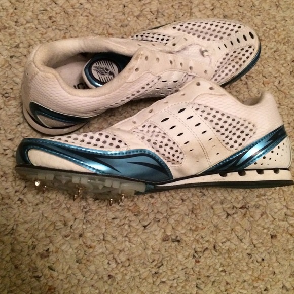 Spiked track shoes - Picture 2 of 2