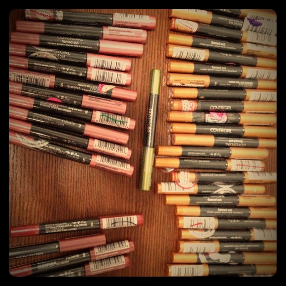 Eye shadow pencil - Picture 1 of 4