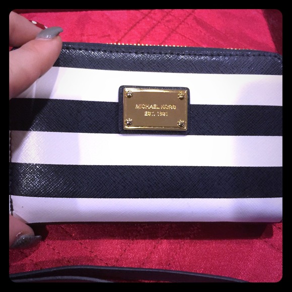Michael Kors Wallet Navy/Whited Striped, LOVE! 💙