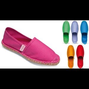 Woman moccasins NWT