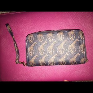 Giraffe print wallet/wristlet