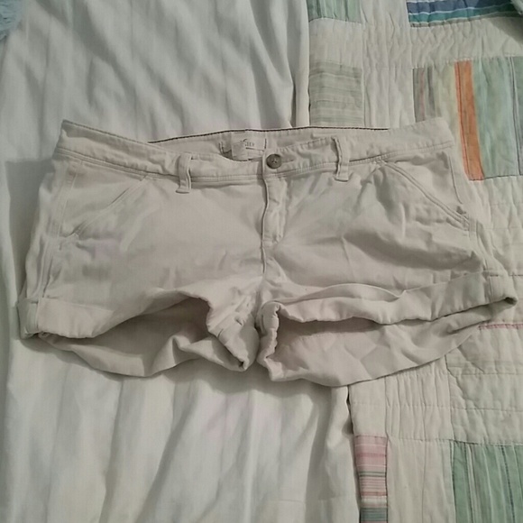 Hollister Chino shorts size 11
