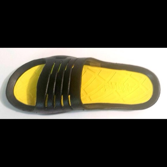 Flip-flops - Picture 2 of 4