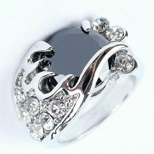 Stunning black Sapphire silver  ring