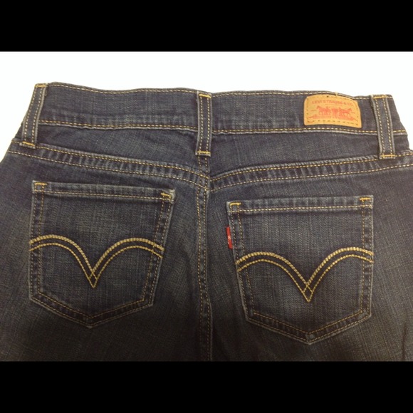 Levi's curvy cut, straight leg jeans