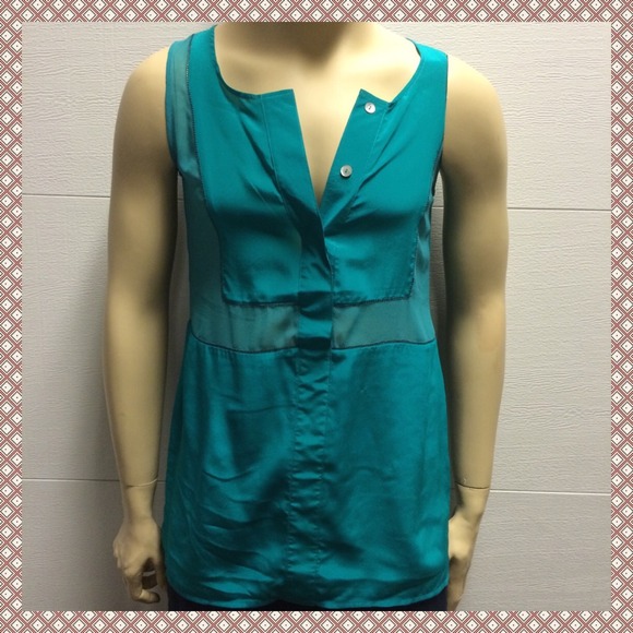 Blue shirt sleeve tank