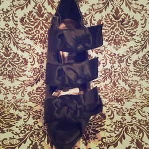 ADDITIONAL PICS OF STEVE MADDEN SHOES