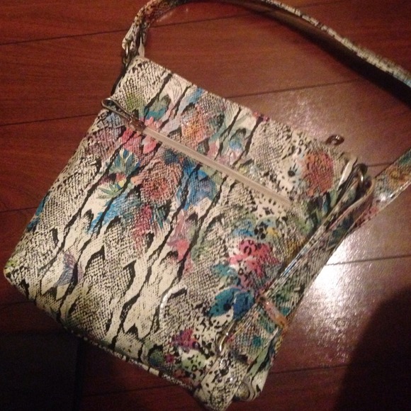 Crossbody purse - Picture 3 of 3