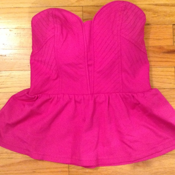 Pink XoXo top - Picture 2 of 3