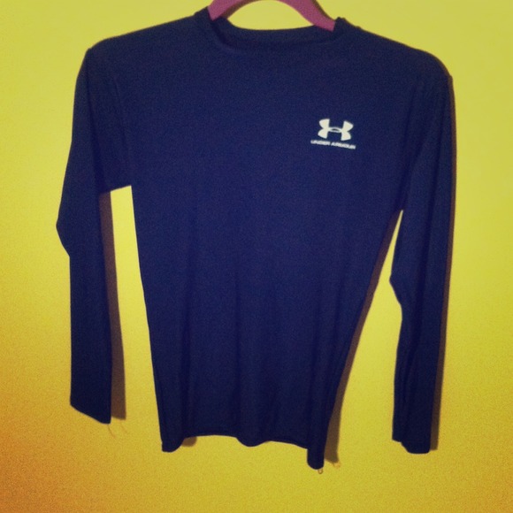 Navy classic Under Armor long sleeve top