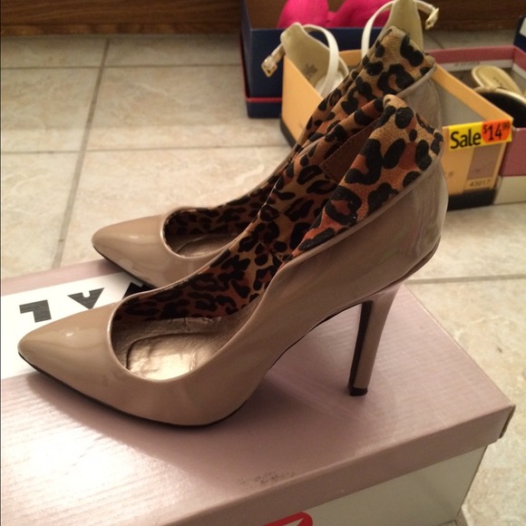 Nude and leopard pumps
